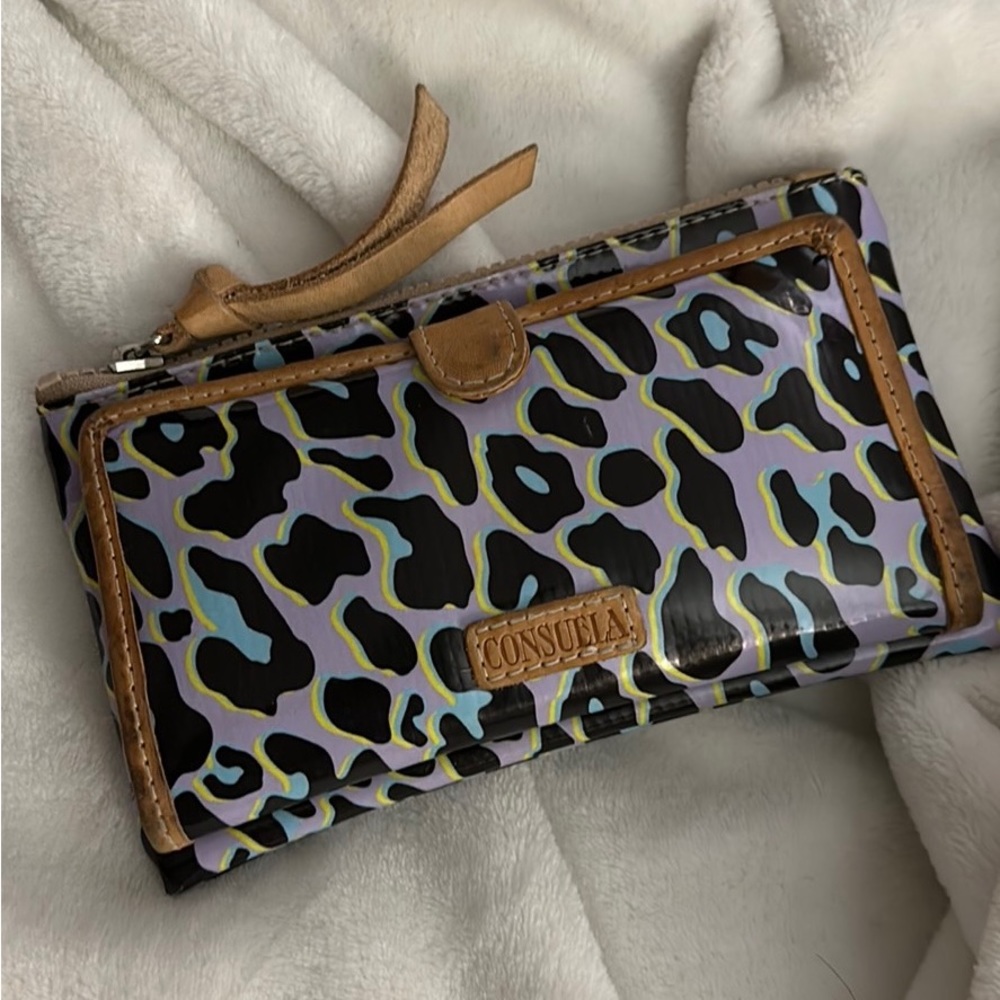 Consuela wallet